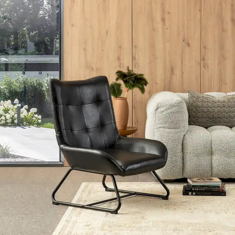 Fauteuil d'appoint dossier haut en cuir polyuréthane noir capitonné avec pieds en métal