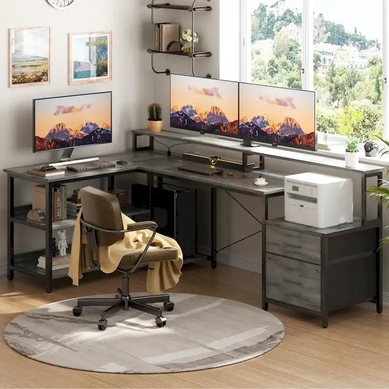 Bureau d'angle avec étagère pour écran, tiroirs de rangement, station de charge et lumières LED RGB, Chêne gris