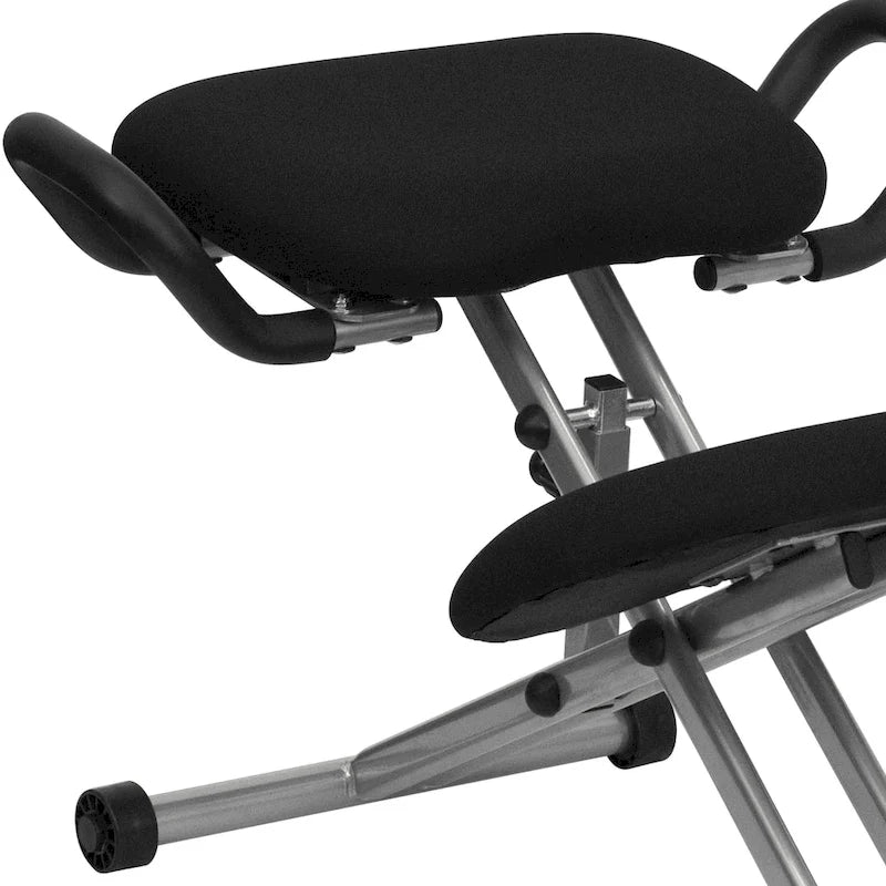 Chaise ergonomique à genoux en tissu noir avec poignées rembourrées et roulettes