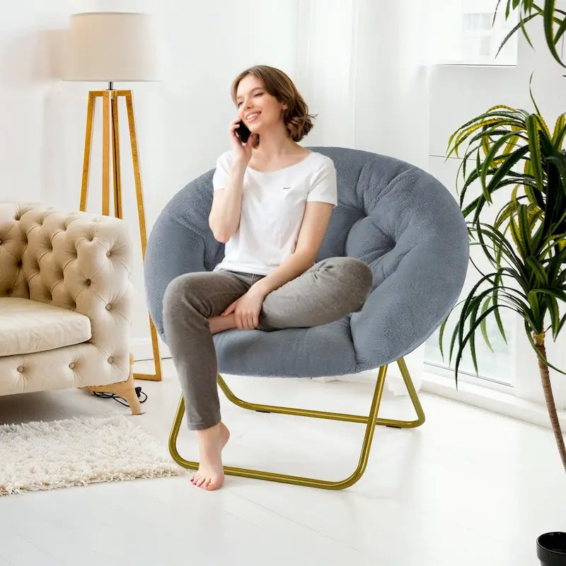 Fauteuil soucoupe rond en fausse fourrure, pliant, touffeté, avec cadre en métal doré, rose, blanc, gris